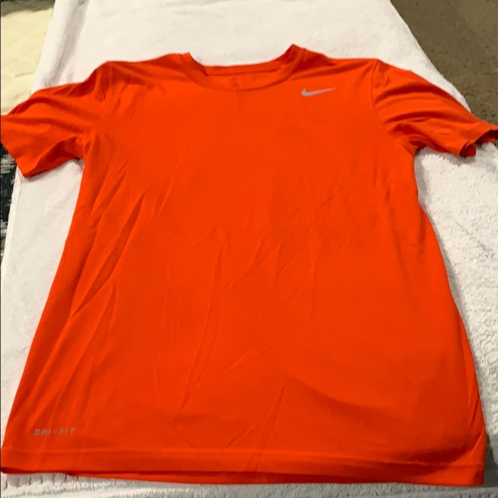 Short sleeve drift Nike top
